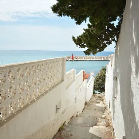 Villa Nick,12p,seafront,pool